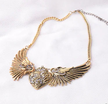 Exaggerated Heart Wings Vintage Necklace - Wholesale Metal
